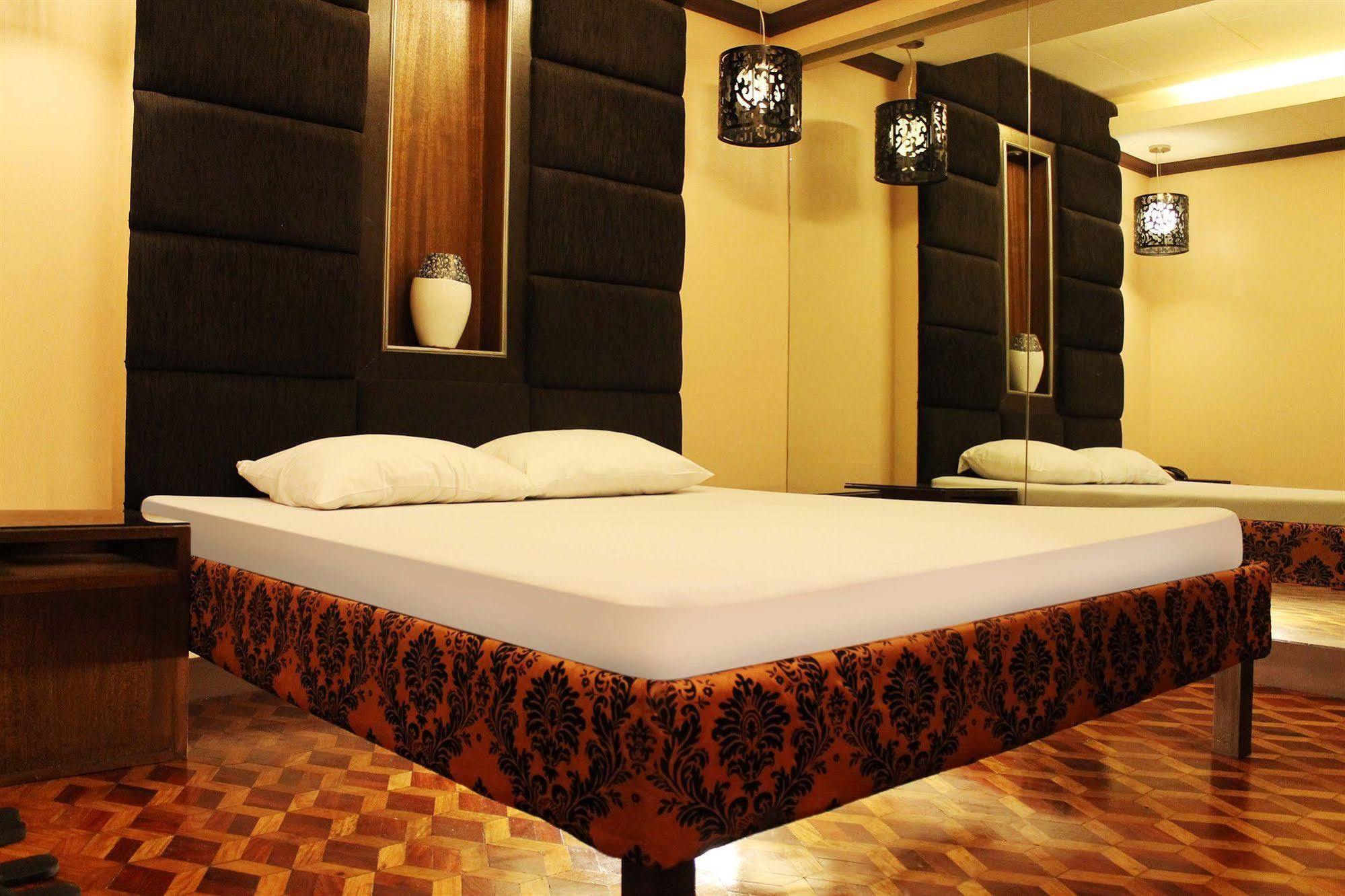 Hotel 2016 Manila Ngoại thất bức ảnh