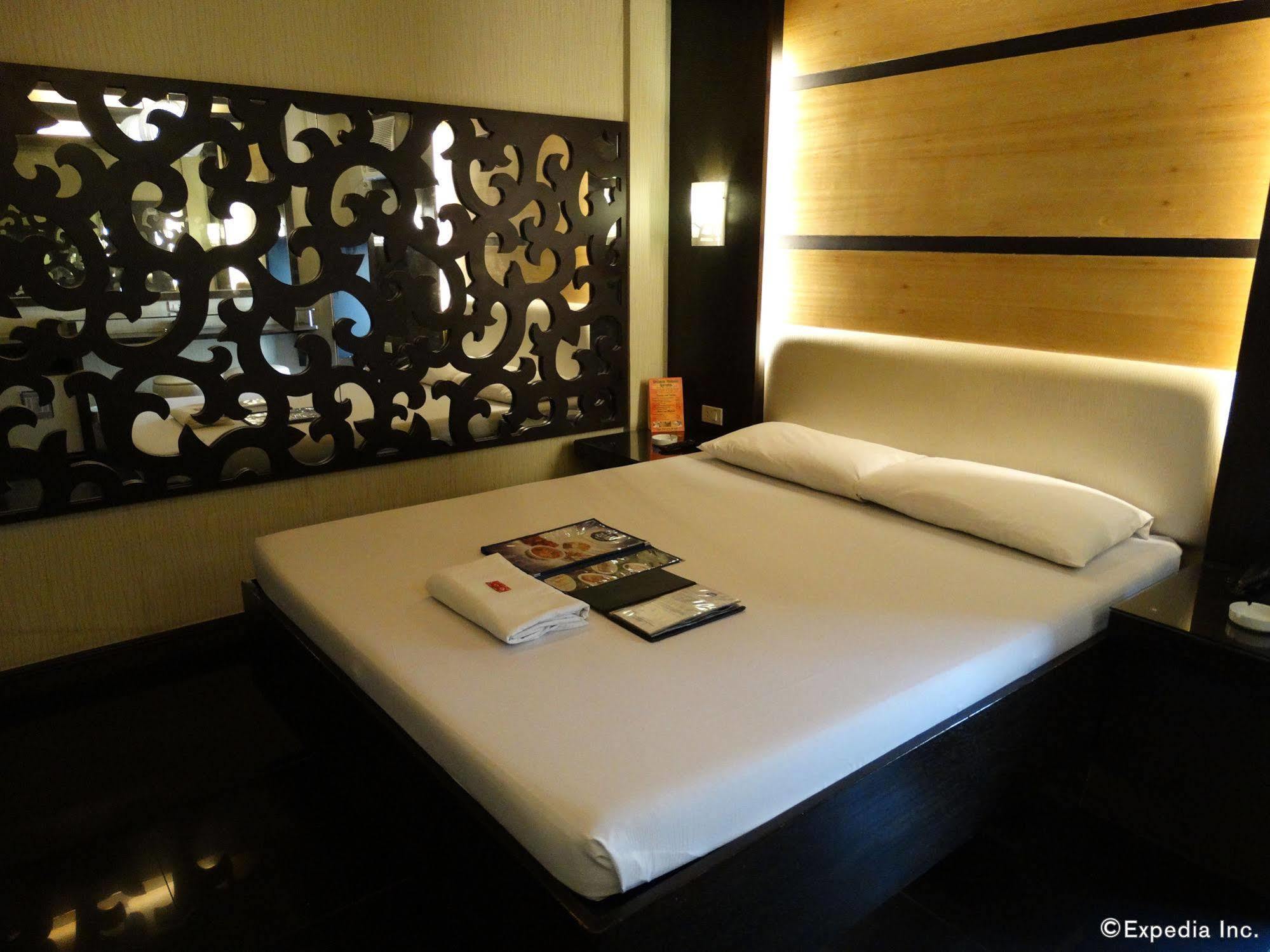 Hotel 2016 Manila Ngoại thất bức ảnh
